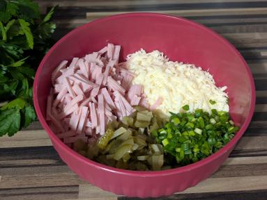 Zdjęcie - Sałatka szwajcarska - Przepisy kulinarne ze zdjęciami