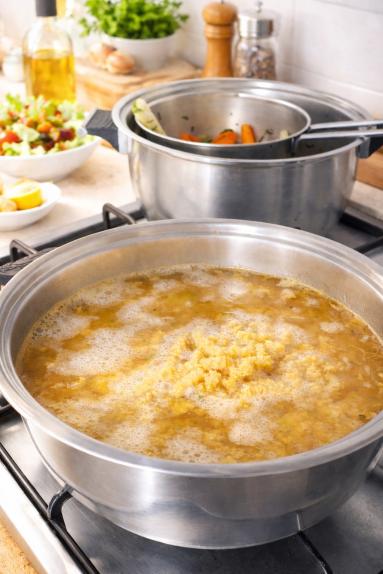 Zdjęcie: Passatelli in brodo /serowe kluseczki w rosole Zdjęcie - Passatelli in brodo /serowe kluseczki w rosole - Przepisy kulinarne ze zdjęciami