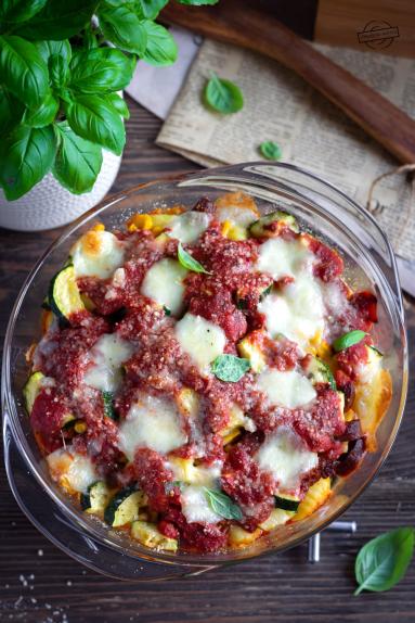 Zdjęcie - Gnocchi zapiekane z chorizo w pomidorowym sosie - Przepisy kulinarne ze zdjęciami