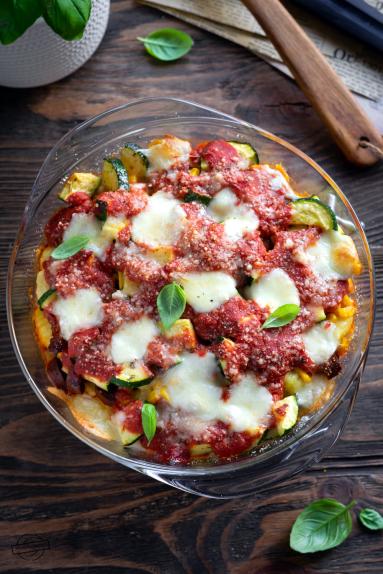 Zdjęcie - Gnocchi zapiekane z chorizo w pomidorowym sosie - Przepisy kulinarne ze zdjęciami