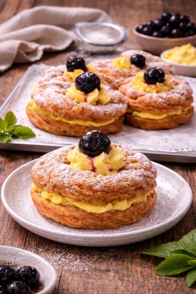 Zdjęcie - Gniazda ptysiowe /Zeppole di San Giuseppe/ - Przepisy kulinarne ze zdjęciami