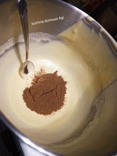 Zdjęcie - Babka piaskowa na majonezie z kakao i polewą kakaową - Przepisy kulinarne ze zdjęciami