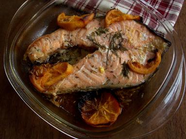 Zdjęcie - Łosoś w pomarańczach - Przepisy kulinarne ze zdjęciami