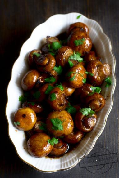 Zdjęcie - Pieczarki w miodowo-balsamicznej glazurze - Przepisy kulinarne ze zdjęciami