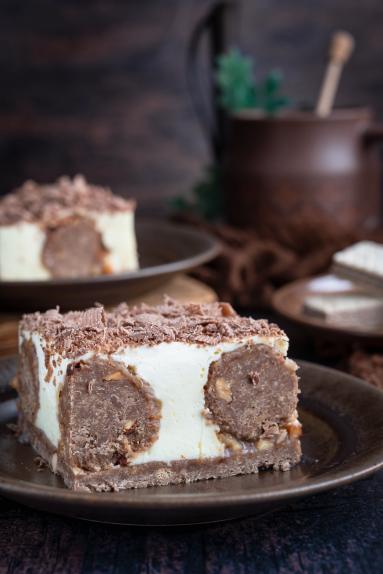 Zdjęcie: Ciasto z wafelkowymi kuleczkami – bez pieczenia Zdjęcie - Ciasto z wafelkowymi kuleczkami – bez pieczenia - Przepisy kulinarne ze zdjęciami