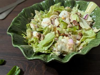 Zdjęcie: Sałatka z tuńczykiem i suszonymi pomidorami Zdjęcie - Sałatka z tuńczykiem i suszonymi pomidorami - Przepisy kulinarne ze zdjęciami