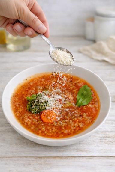 Zdjęcie - Zupa pomidorowa z  soczewicą i kaszą jaglaną - Przepisy kulinarne ze zdjęciami