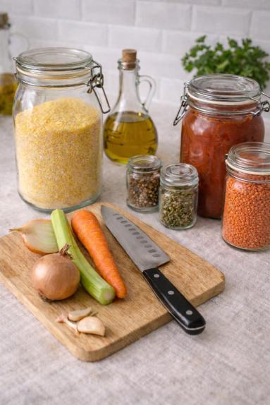 Zdjęcie - Zupa pomidorowa z  soczewicą i kaszą jaglaną - Przepisy kulinarne ze zdjęciami