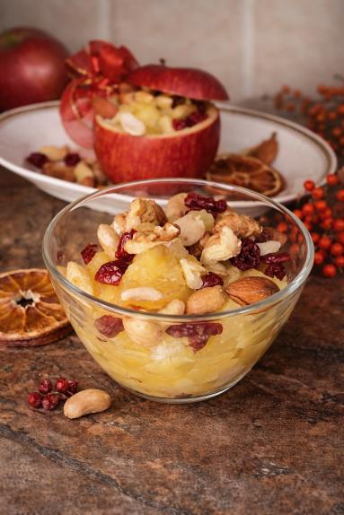 Zdjęcie - Jabłko z bakaliami /Miseczka obfitości - Przepisy kulinarne ze zdjęciami