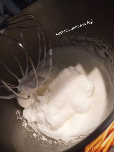 Zdjęcie - Wilgotna babka na oleju i śmietanie z makiem - Przepisy kulinarne ze zdjęciami