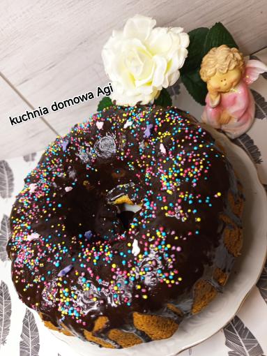 Zdjęcie - Wilgotna babka na oleju i śmietanie z makiem - Przepisy kulinarne ze zdjęciami