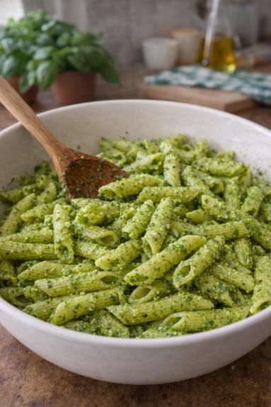Zdjęcie: Makaron z pesto z bazylii Zdjęcie - Makaron z pesto z bazylii - Przepisy kulinarne ze zdjęciami