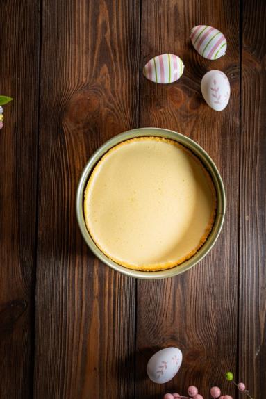 Zdjęcie - Puszysty sernik wielkanocny z olejem - Przepisy kulinarne ze zdjęciami