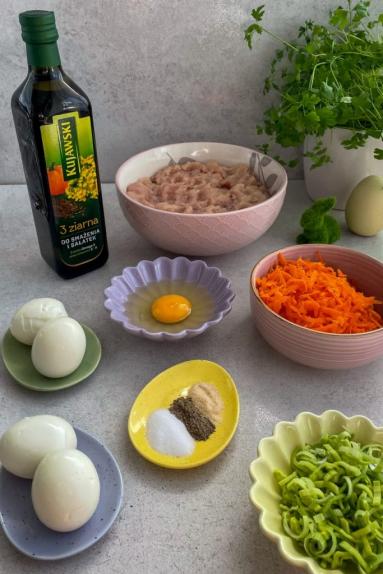 Zdjęcie - Pieczeń drobiowa z warzywami i jajkiem - Przepisy kulinarne ze zdjęciami