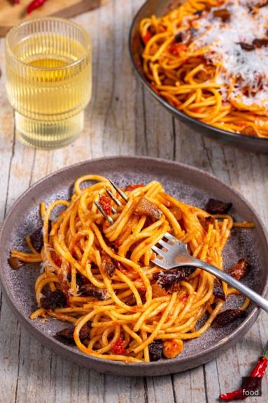 Zdjęcie - Spaghetti all'Amatriciana - Przepisy kulinarne ze zdjęciami