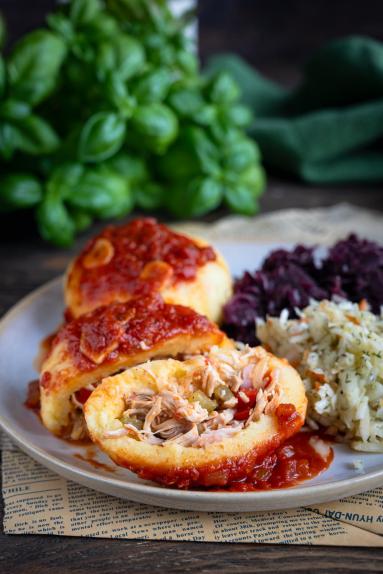 Zdjęcie - Kluski ziemniaczane z szarpanym indykiem - Przepisy kulinarne ze zdjęciami