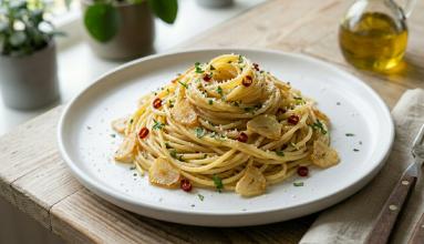 Zdjęcie: Spaghetti aglio , olio i peperonccino Zdjęcie - Spaghetti aglio , olio i peperonccino - Przepisy kulinarne ze zdjęciami