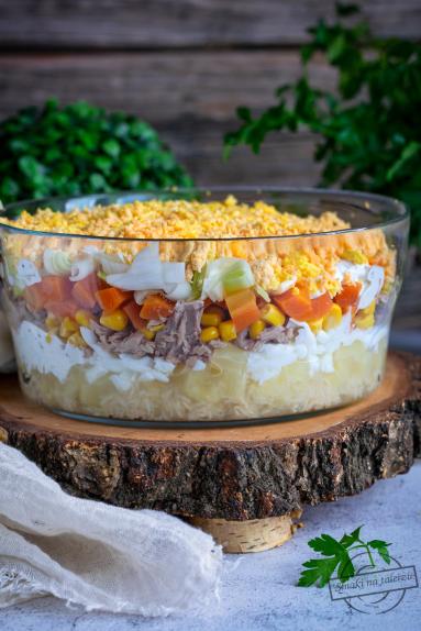 Zdjęcie - Sałatka z tuńczykiem &ndash; kr&oacute;lewska - Przepisy kulinarne ze zdjęciami