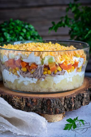 Zdjęcie - Sałatka z tuńczykiem &ndash; kr&oacute;lewska - Przepisy kulinarne ze zdjęciami