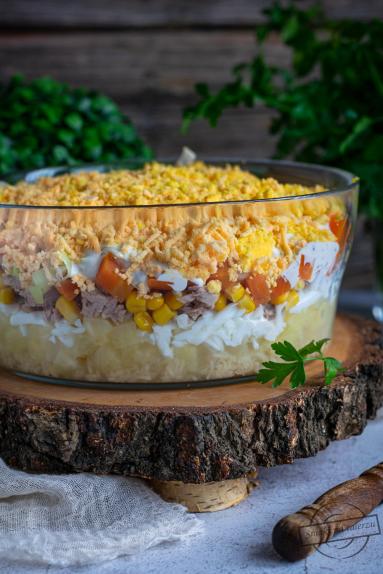 Zdjęcie - Sałatka z tuńczykiem &ndash; kr&oacute;lewska - Przepisy kulinarne ze zdjęciami