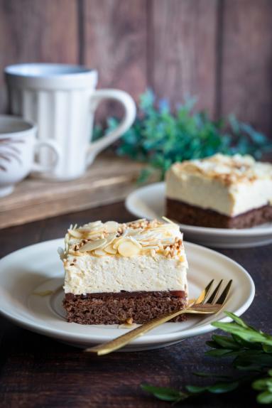 Zdjęcie - Kostka malinowo &ndash; ajerkoniakowa - Przepisy kulinarne ze zdjęciami