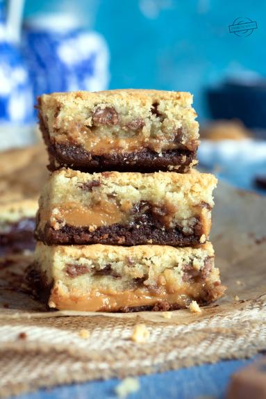 Zdjęcie - Czekoladowe ciasto z kajmakiem - Przepisy kulinarne ze zdjęciami