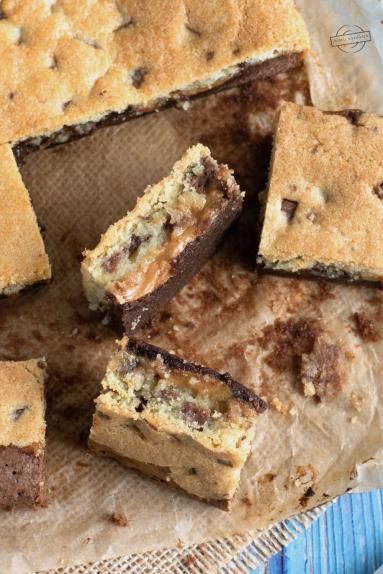 Zdjęcie - Czekoladowe ciasto z kajmakiem - Przepisy kulinarne ze zdjęciami