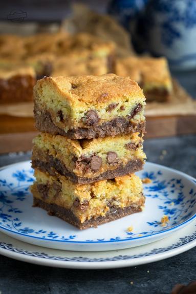 Zdjęcie - Czekoladowe ciasto z kajmakiem - Przepisy kulinarne ze zdjęciami