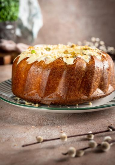 Zdjęcie - Babka pistacjowa z chrupiącym kataifi - Przepisy kulinarne ze zdjęciami