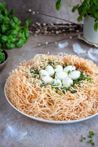 Zdjęcie - Sałatka &bdquo;Wielkanocne Gniazdo&rdquo; - Przepisy kulinarne ze zdjęciami