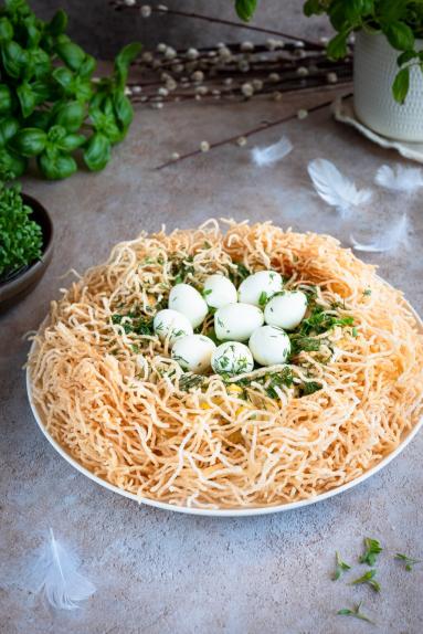 Zdjęcie - Sałatka &bdquo;Wielkanocne Gniazdo&rdquo; - Przepisy kulinarne ze zdjęciami