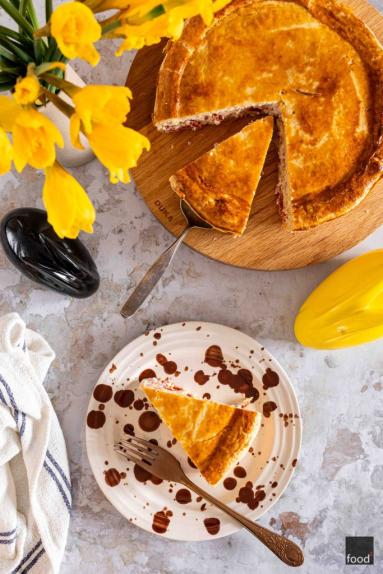 Zdjęcie - Pizza rustica napoletana - Przepisy kulinarne ze zdjęciami