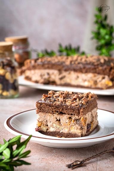 Zdjęcie - Ciasto czekoladowo-bakaliowe - Przepisy kulinarne ze zdjęciami