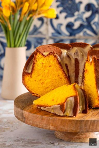 Zdjęcie - Babka szafranowa - Przepisy kulinarne ze zdjęciami
