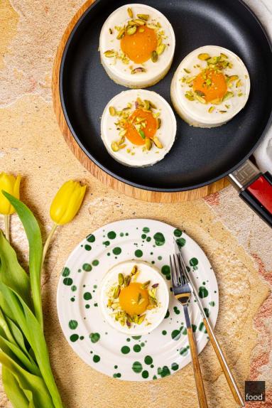 Zdjęcie - Mini serniczki jajko sadzone - Przepisy kulinarne ze zdjęciami