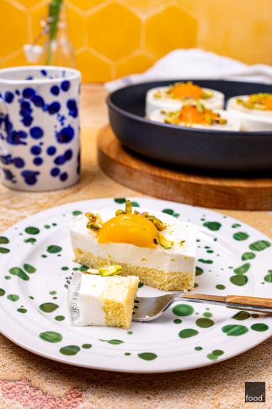 Zdjęcie - Mini serniczki jajko sadzone - Przepisy kulinarne ze zdjęciami