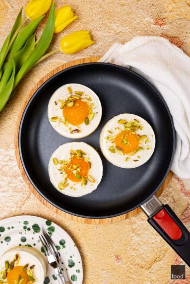 Zdjęcie - Mini serniczki jajko sadzone - Przepisy kulinarne ze zdjęciami