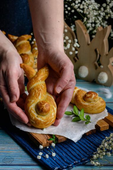 Zdjęcie - Bułeczki &bdquo;Zajączki&rdquo; - Przepisy kulinarne ze zdjęciami