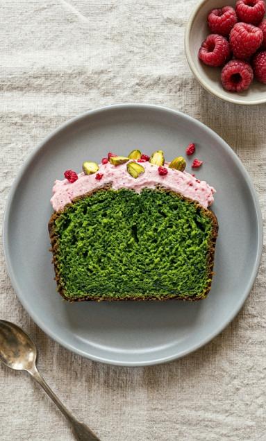 Zdjęcie - Kopia    Babka szpinakowa z kremem malinowym - Przepisy kulinarne ze zdjęciami