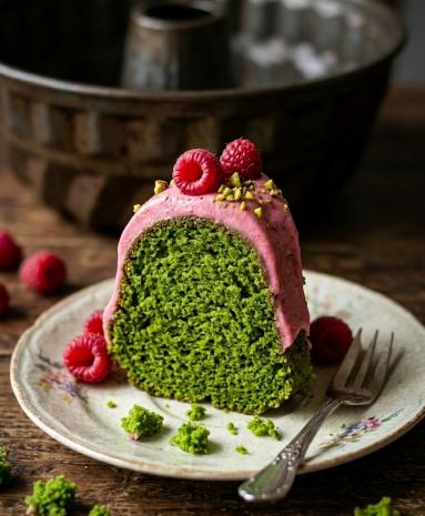 Zdjęcie - Kopia    Babka szpinakowa z kremem malinowym - Przepisy kulinarne ze zdjęciami