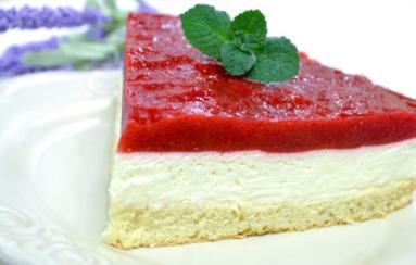 Zdjęcie - Ciasto z mascarpone i musem truskawkowym z galaretką+ film &ndash; Smakowite Dania - Przepisy kulinarne ze zdjęciami