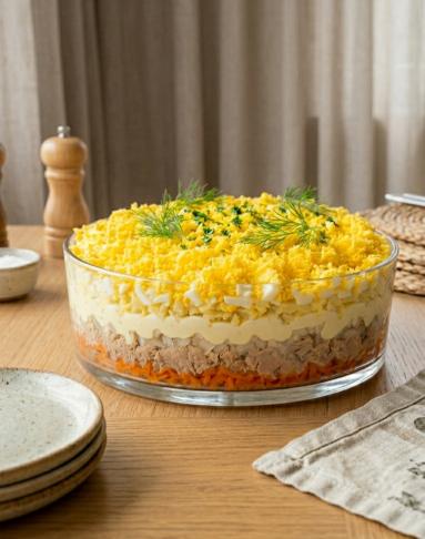 Zdjęcie - Sałatka  "Mimoza" - Przepisy kulinarne ze zdjęciami