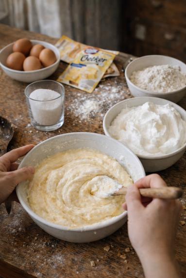 Zdjęcie - Sernik jogurtowy (bez sera) - Przepisy kulinarne ze zdjęciami