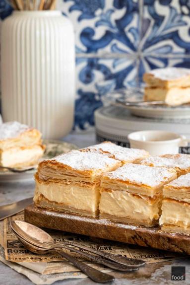 Zdjęcie - Napoleonka, znana r&oacute;wnież jako krem&oacute;wka - Przepisy kulinarne ze zdjęciami