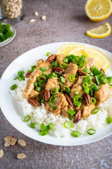 Zdjęcie - Kurczak w sosie satay - Przepisy kulinarne ze zdjęciami