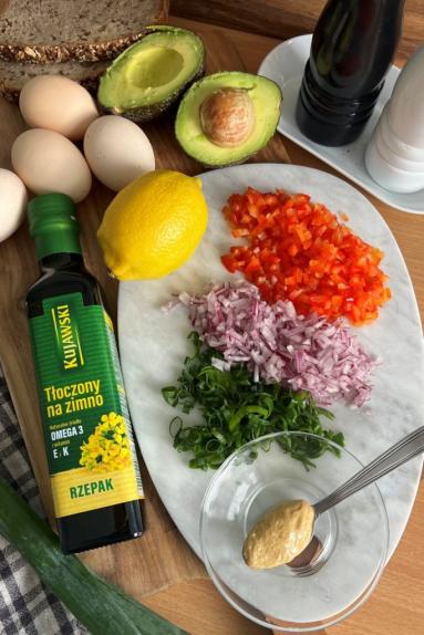 Zdjęcie: Pasta jajeczna z awokado i papryką Zdjęcie - Pasta jajeczna z awokado i papryką - Przepisy kulinarne ze zdjęciami