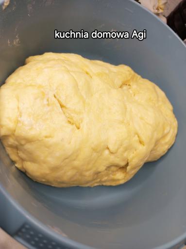 Zdjęcie - Bułki śniadaniowe zrolowane na drożdżach - Przepisy kulinarne ze zdjęciami