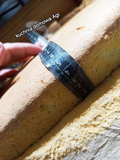 Zdjęcie: Ciasto CHAŁWOWIEC na biszkopcie bez proszku do pieczenia z 5 jaj Zdjęcie - Ciasto CHAŁWOWIEC na biszkopcie bez proszku do pieczenia z 5 jaj - Przepisy kulinarne ze zdjęciami