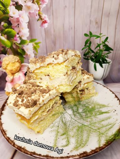 Zdjęcie: Ciasto CHAŁWOWIEC na biszkopcie bez proszku do pieczenia z 5 jaj Zdjęcie - Ciasto CHAŁWOWIEC na biszkopcie bez proszku do pieczenia z 5 jaj - Przepisy kulinarne ze zdjęciami