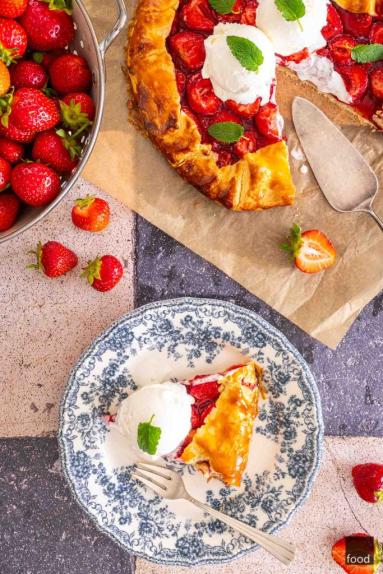 Zdjęcie: Galette z truskawkami Zdjęcie - Galette z truskawkami - Przepisy kulinarne ze zdjęciami